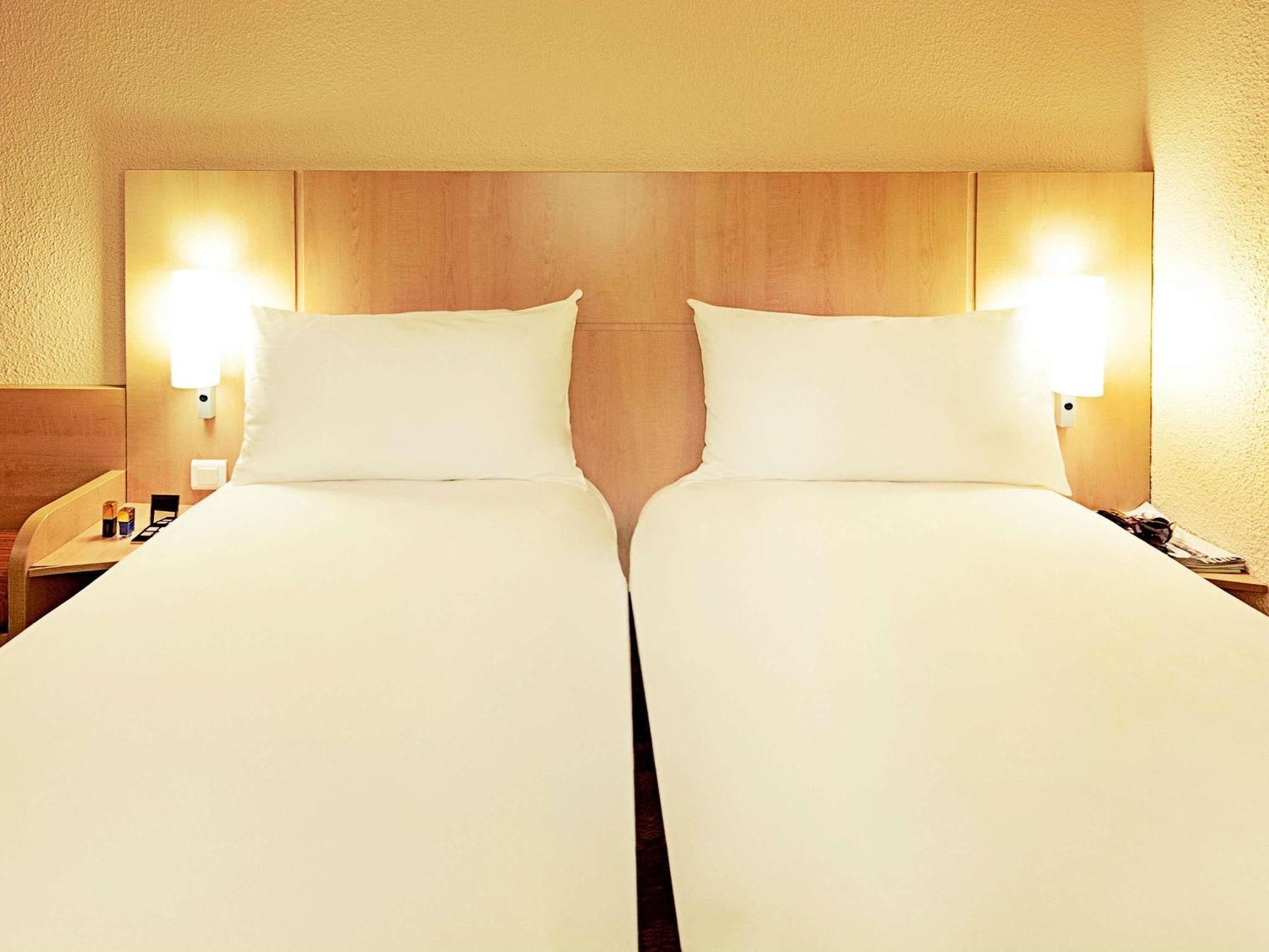 Hotel Ibis Lisboa Jose Malhoa — Photos 2